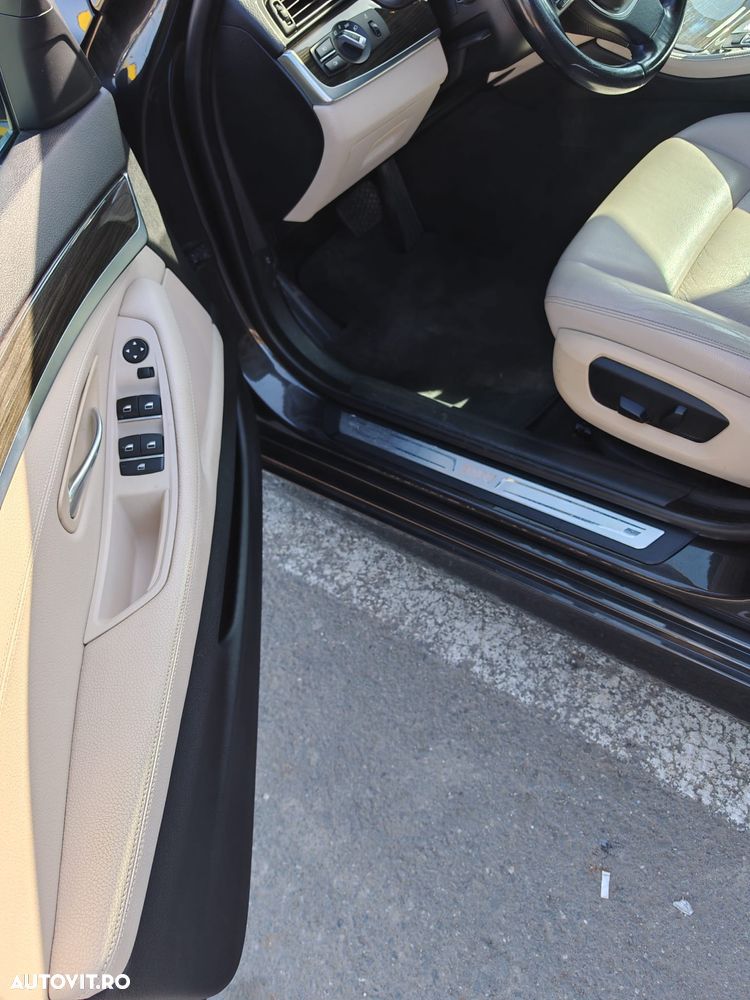 BMW Seria 5 520d xDrive AT - 5