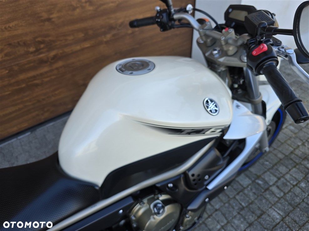 Yamaha XJ - 30