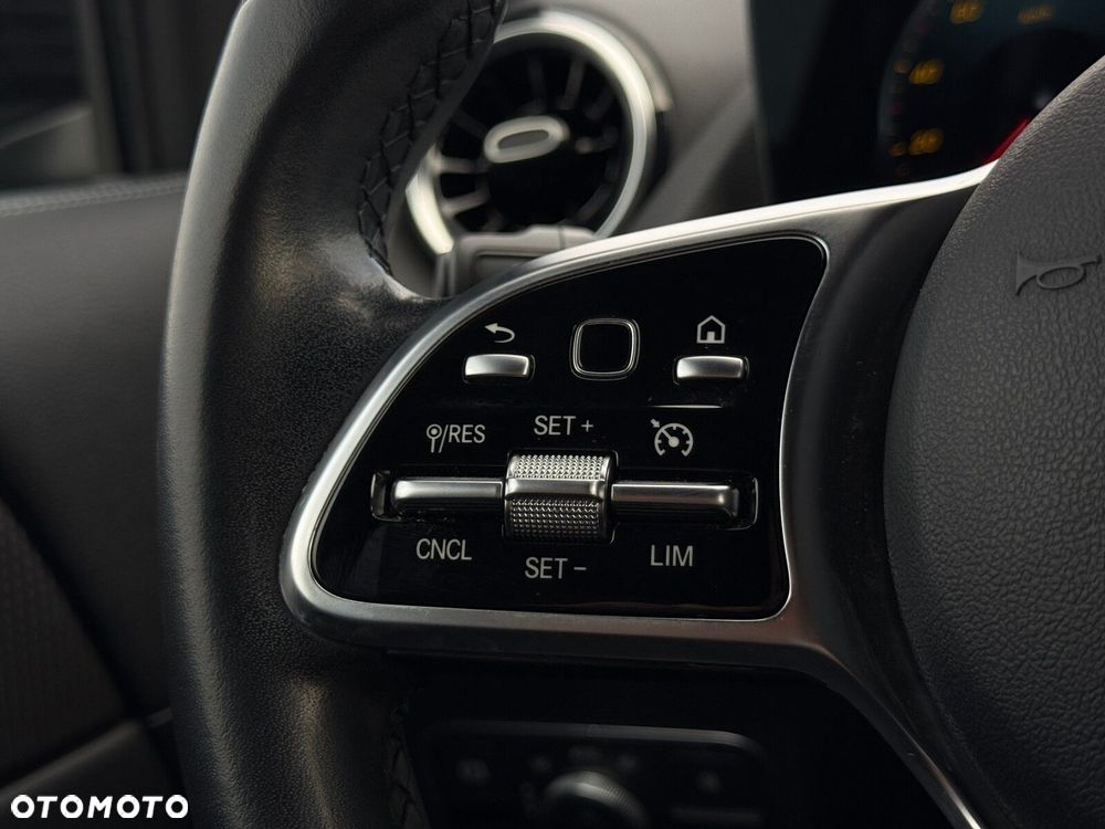 Mercedes-Benz GLA 200 Progressive - 14