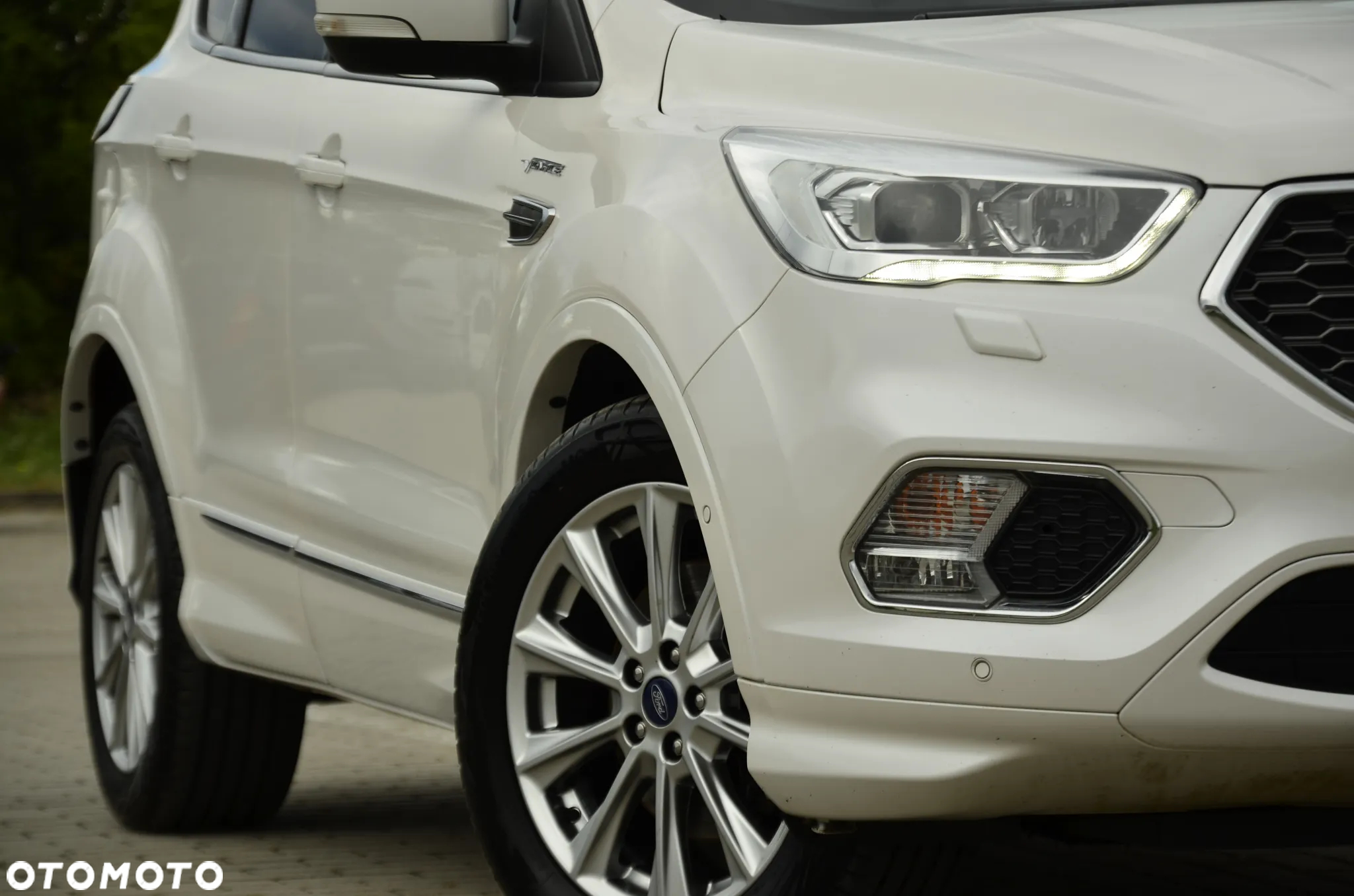 Ford Kuga 2.0 TDCi 2x4 Vignale - 17