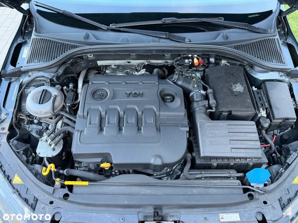 Skoda Octavia 1.6 TDI DPF Elegance - 33