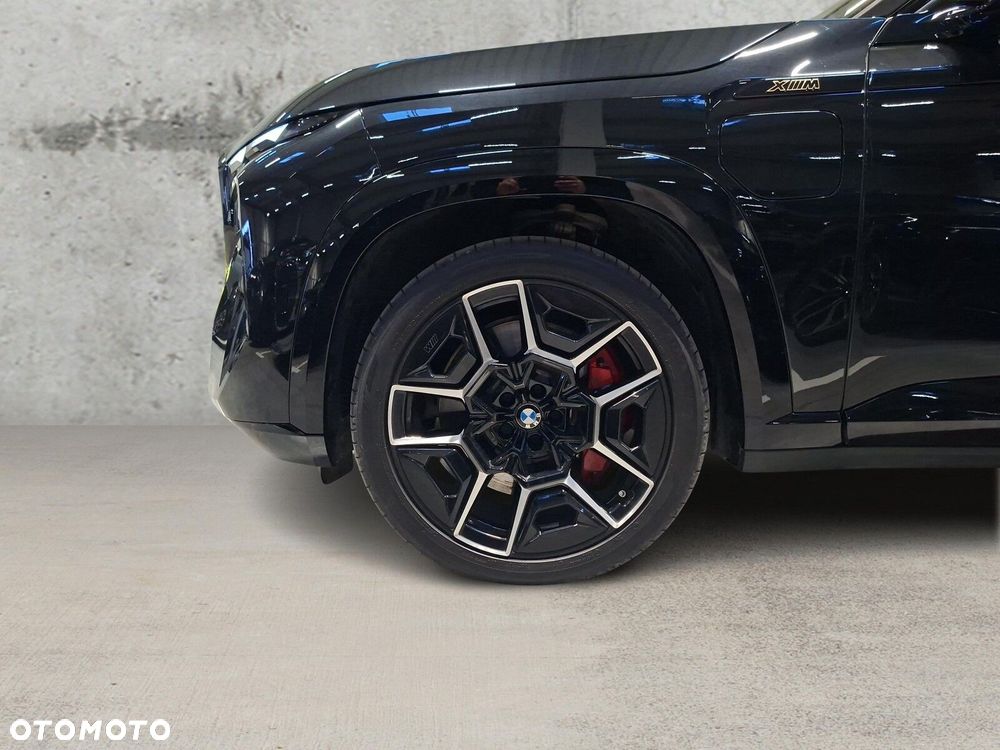 BMW XM - 9