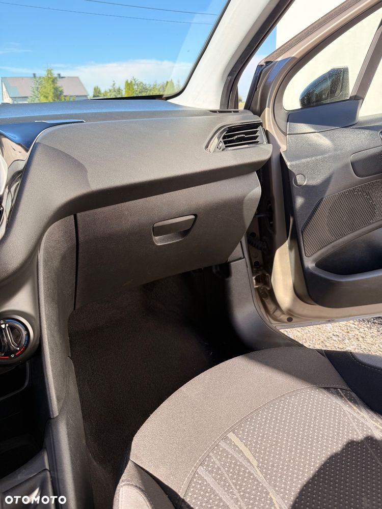 Peugeot 208 1.2 PureTech Style - 10