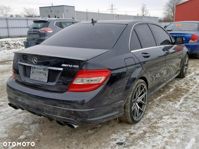 Mercedes-Benz Klasa C 63 AMG 7G-TRONIC Performance Plus SPORT EDITION - 40