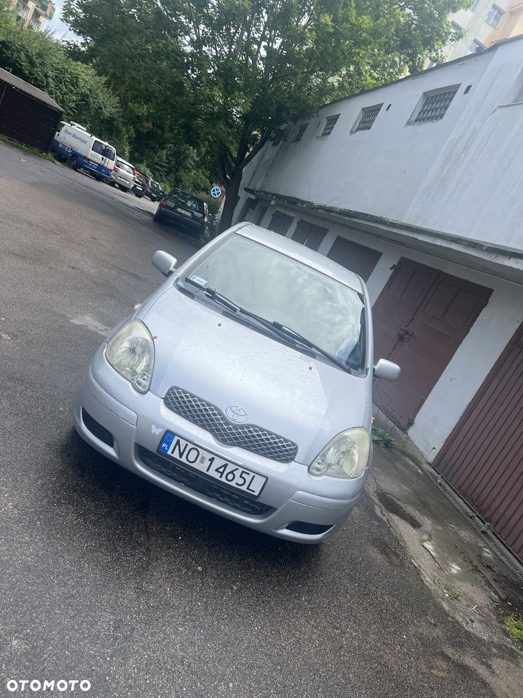 Toyota Yaris - 2