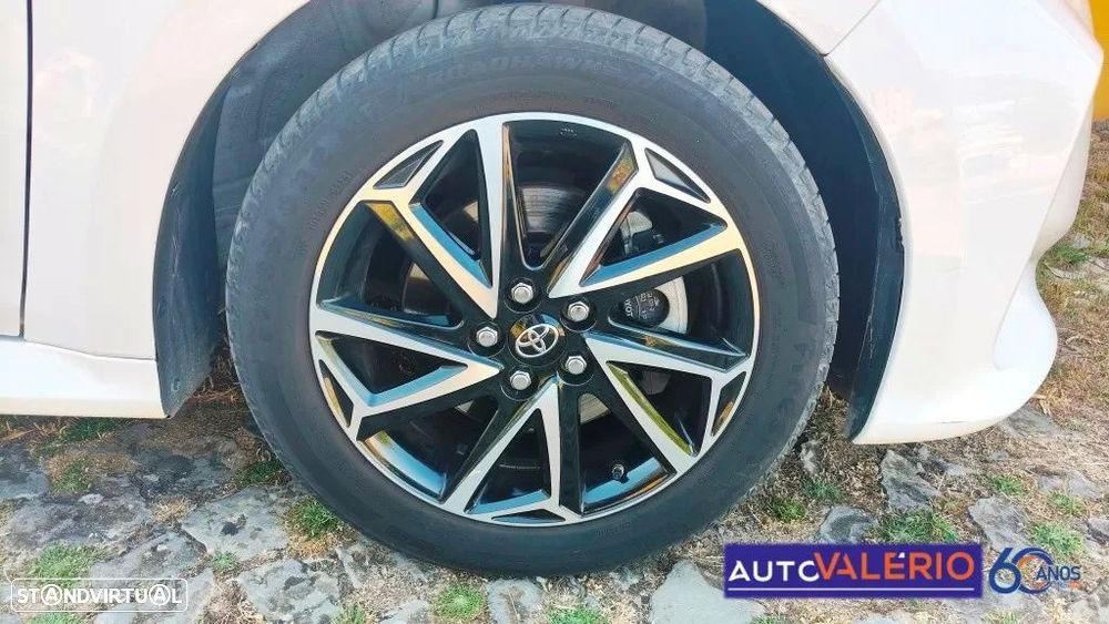 Toyota Yaris 1.5 HDF Comfort Plus - 36
