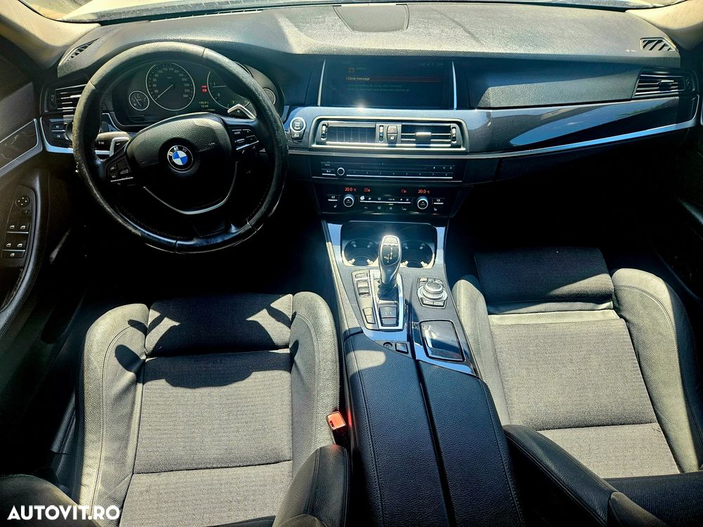 BMW Seria 5 525d xDrive - 7