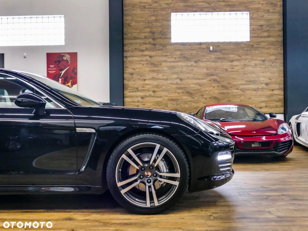 Porsche Panamera 4S PDK - 34
