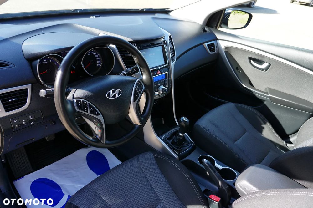 Hyundai i30 blue 1.6 GDI YES Gold - 23