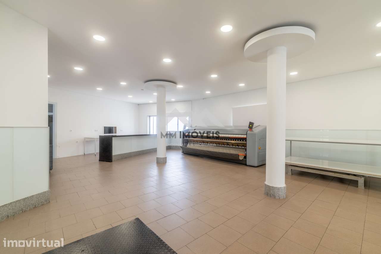 Loja de 158 m² em Fânzeres | Excelente Localização | Próxima do Metro - Grande imagem: 4/29