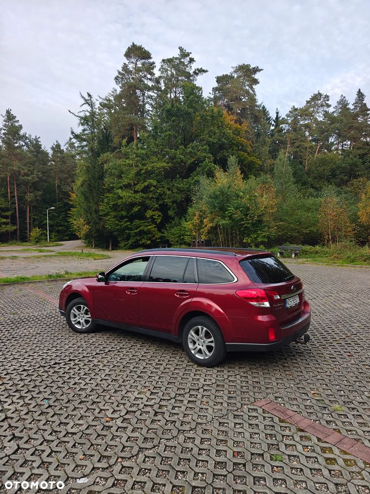 Subaru Outback 2009 photo 2