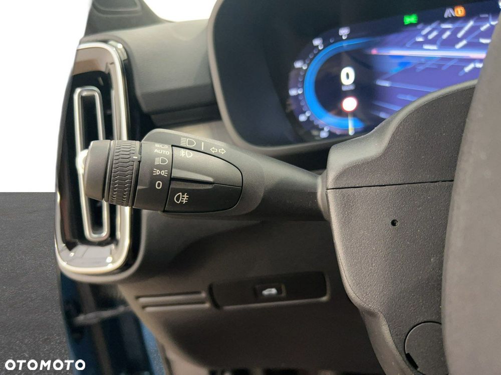 Volvo XC 40 B3 Core - 26