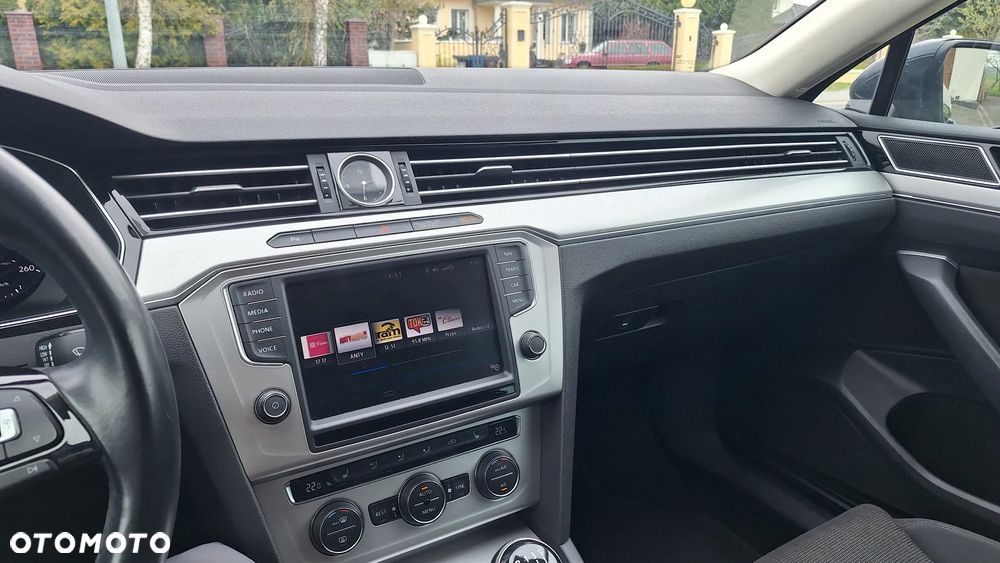 Volkswagen Passat Variant 1.8 TSI BMT Comfortline - 10