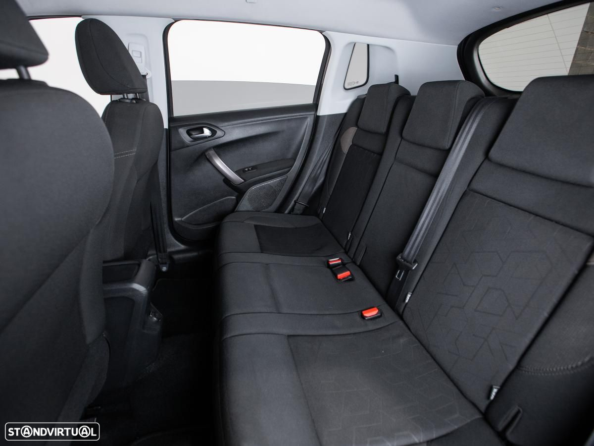 Peugeot 2008 - 9