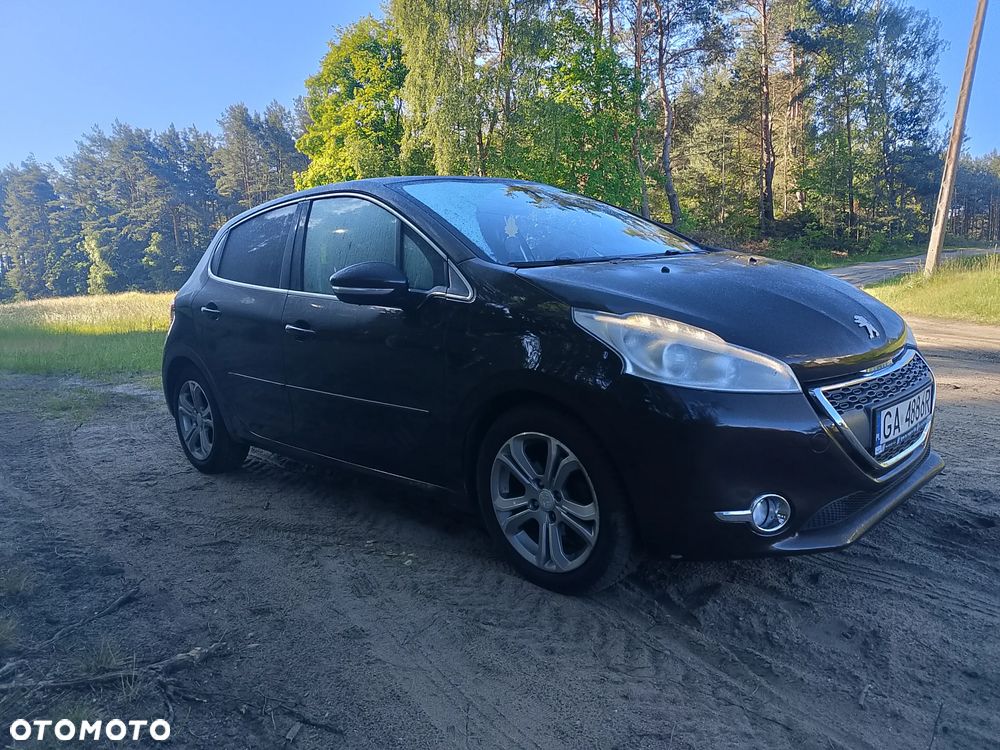 Peugeot 208 - 5