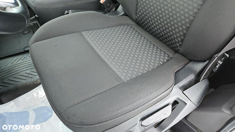 Ford Transit - 12