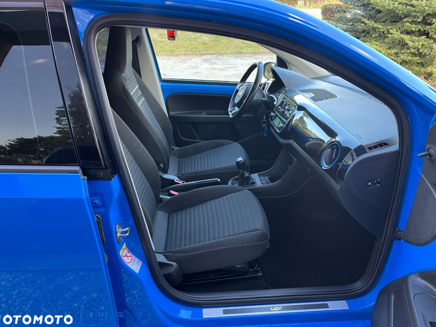 Volkswagen up! 1.0 street - 16