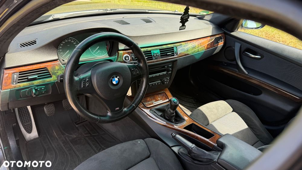 BMW Seria 3 320d - 19