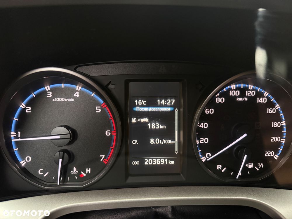 Toyota RAV4 - 11