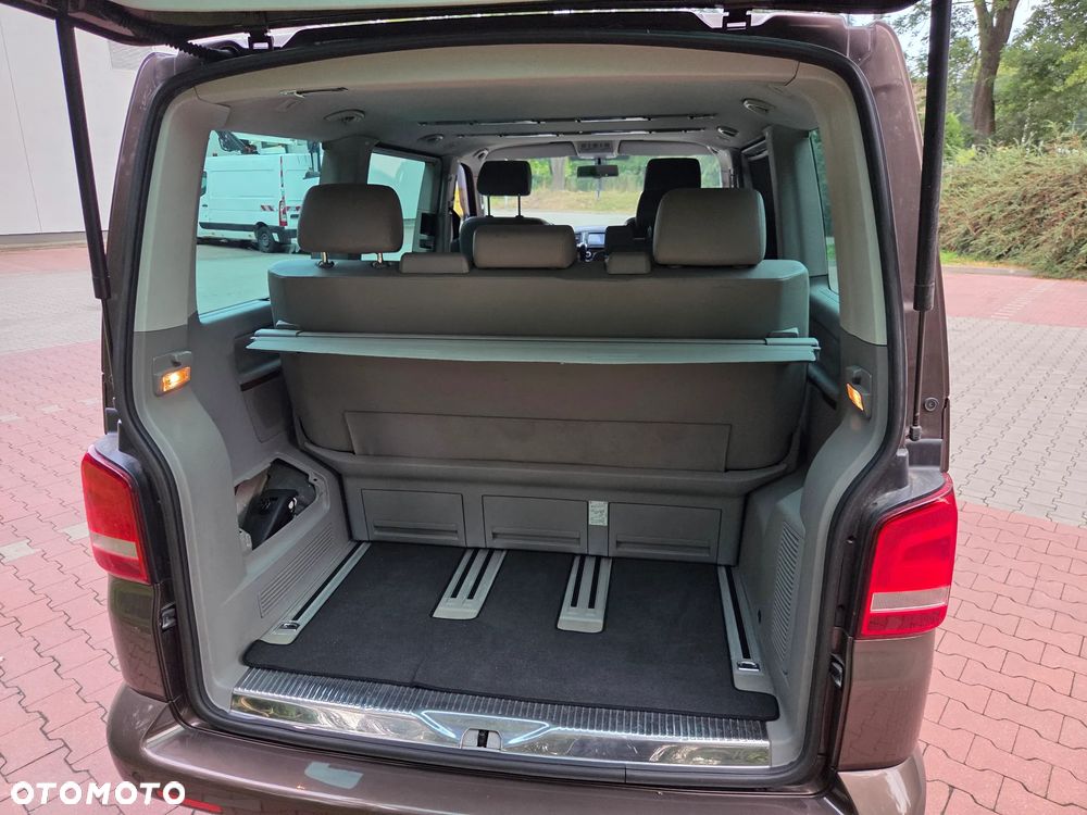 Volkswagen Multivan - 17