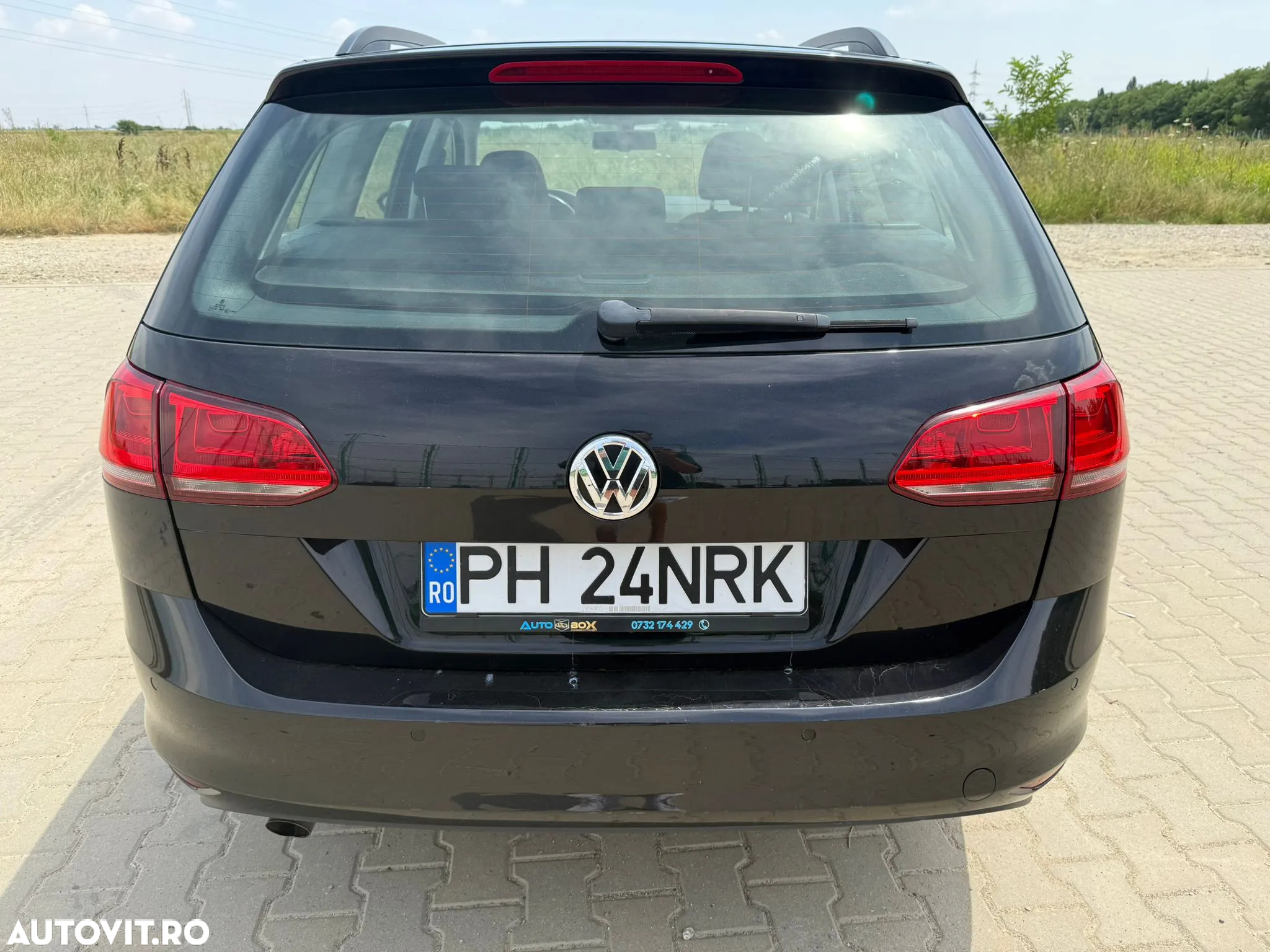 Volkswagen Golf 1.6 TDI BlueMotion Technology Comfortline - 6