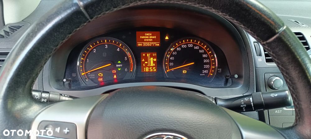 Toyota Avensis 2.0 D-4D Luna - 16