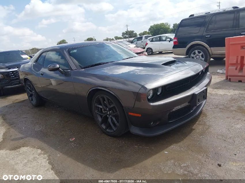 Dodge Challenger - 2