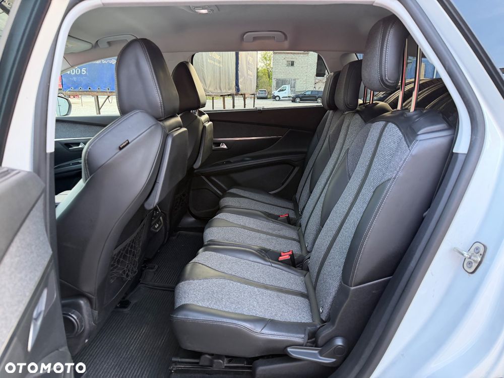 Peugeot 5008 THP 165 EAT6 Stop & Start Allure - 24