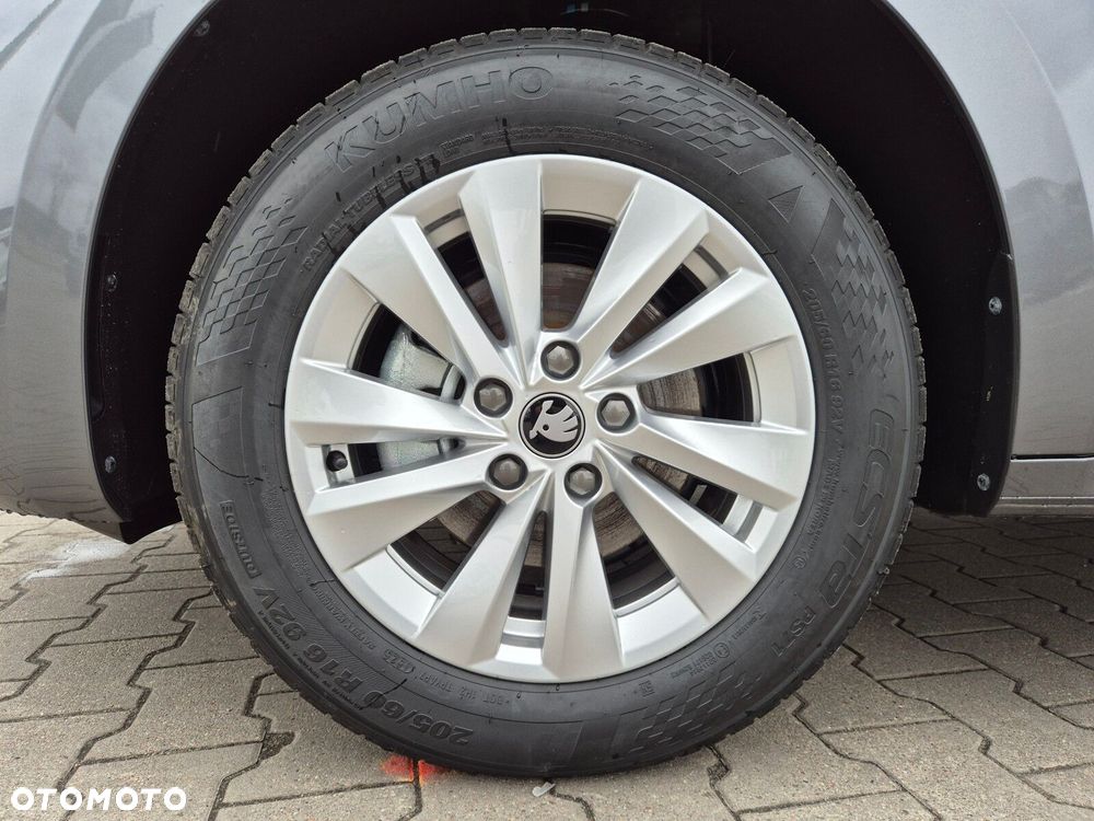 Skoda Octavia 2.0 TDI Drive Essence DSG - 8