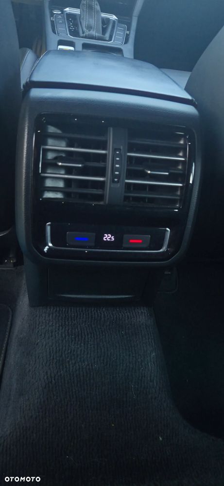 Volkswagen Passat - 15