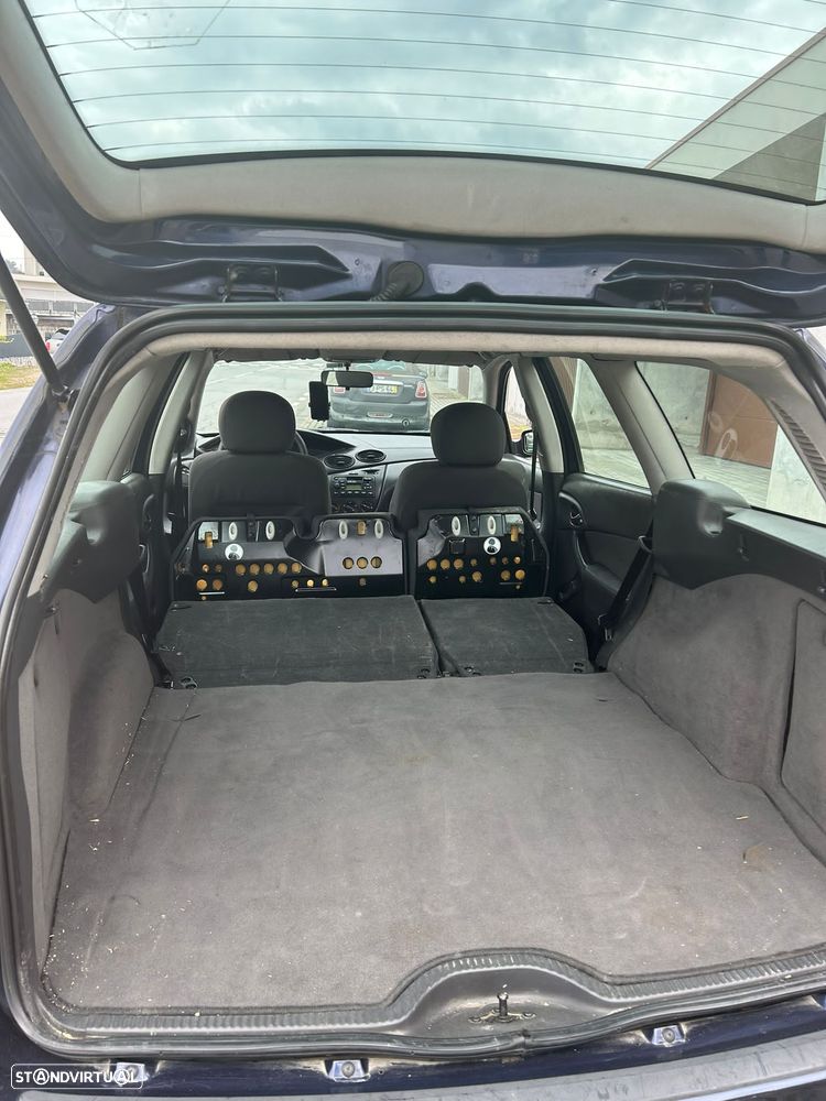 Ford Focus 1.4 Comfort - 3