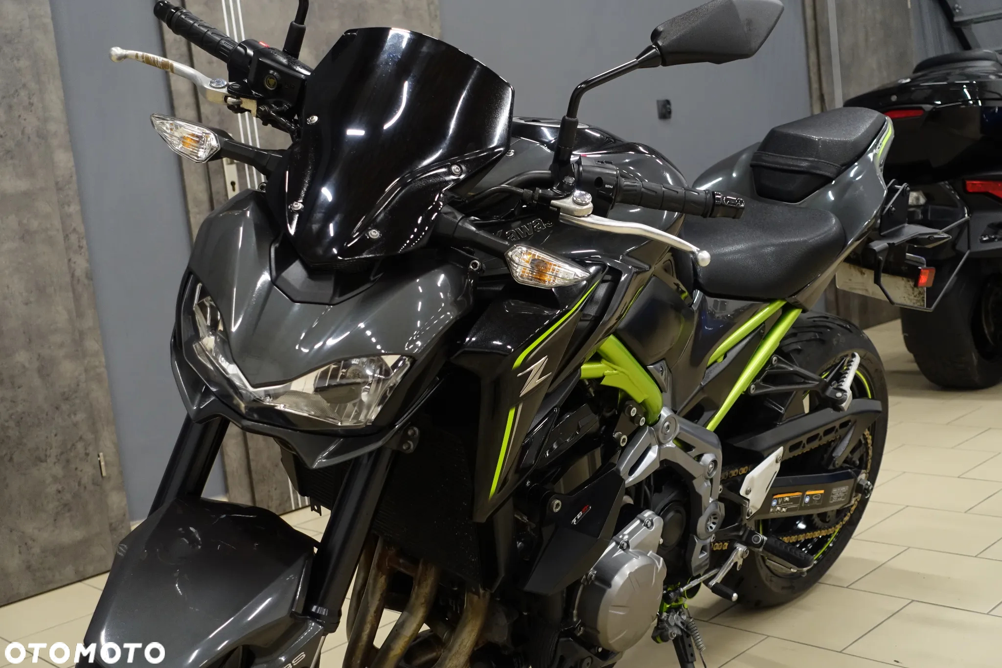 Kawasaki Z - 5