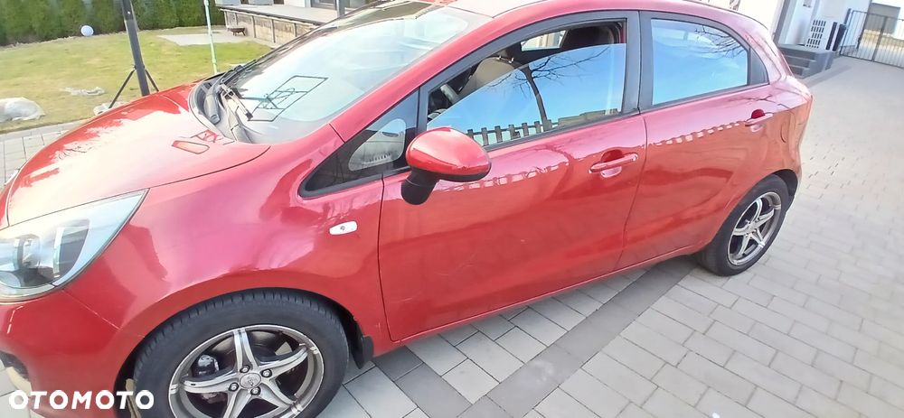 Kia Rio 1.4 crdi L - 9