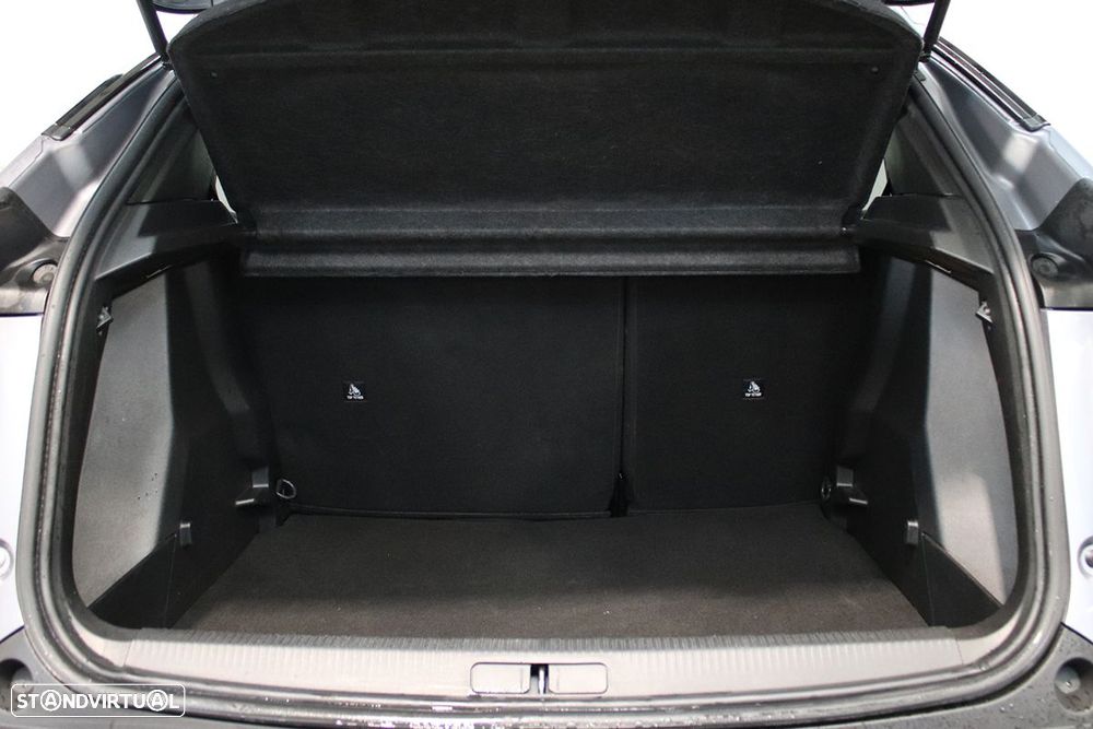 Peugeot 2008 1.2 PureTech Allure - 22