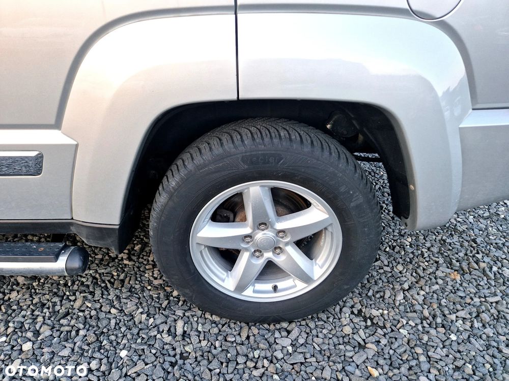 Jeep Cherokee 3.7 Limited - 25