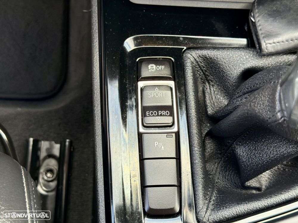 BMW X1 16 d sDrive Advantage - 17