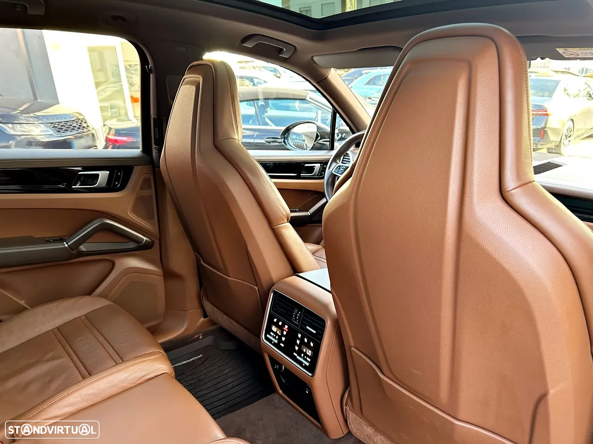 Porsche Cayenne E-Hybrid - 38