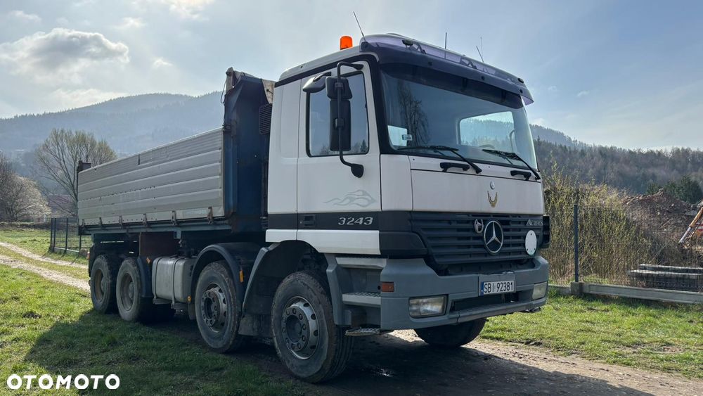 Mercedes-Benz Actros 3243 - 6