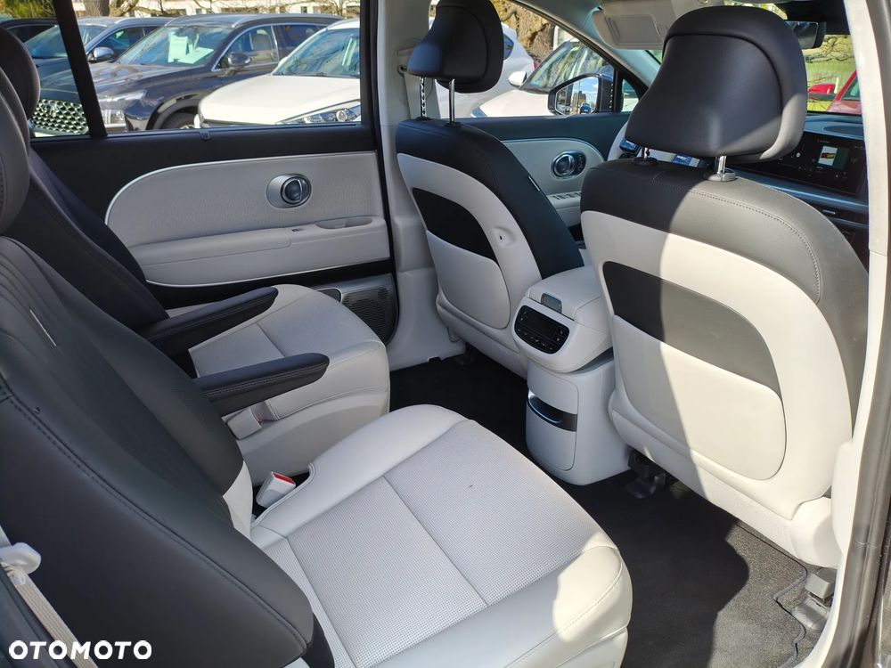 Hyundai IONIQ 9 110kWh Calligraphy AWD - 22