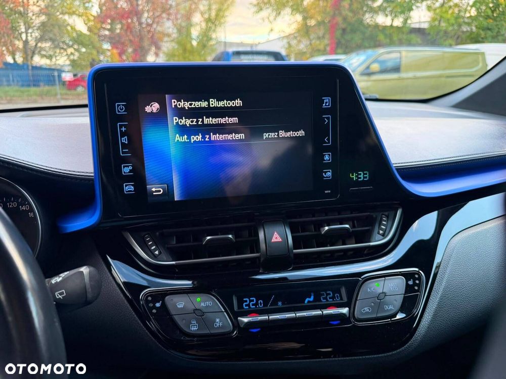 Toyota C-HR 1.2 T Premium - 24