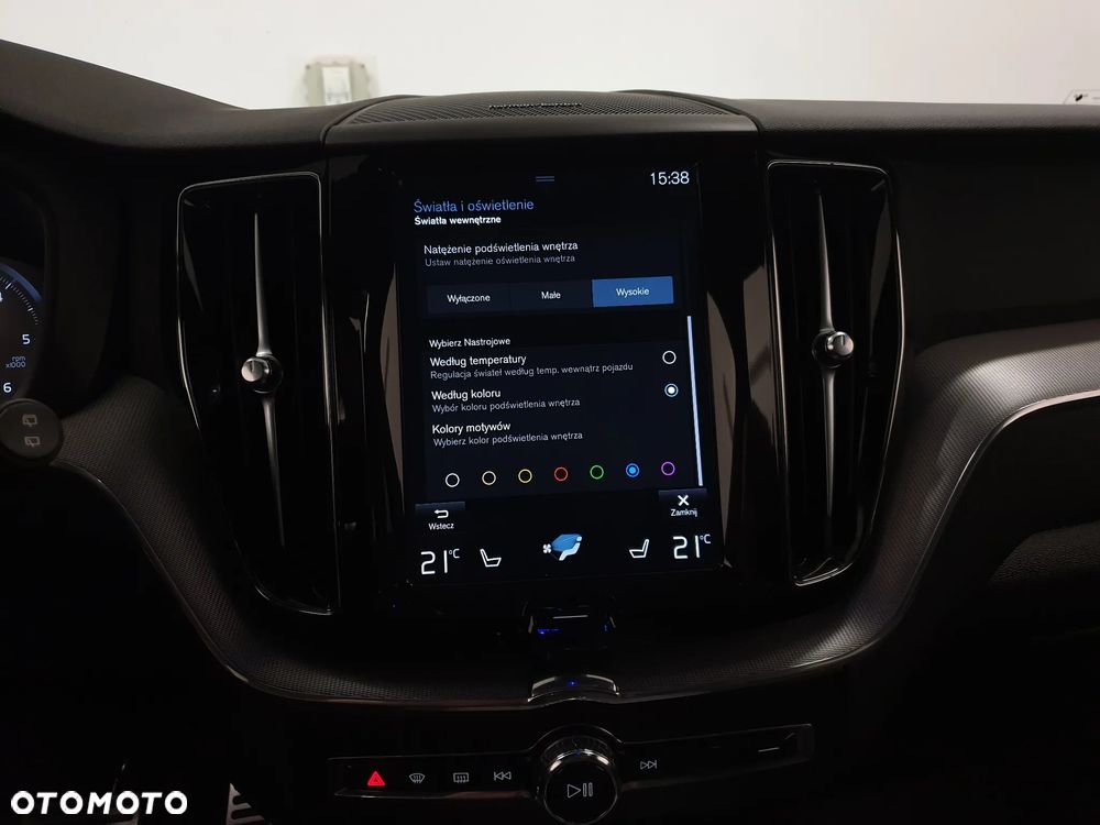 Volvo XC 60 D4 R-Design - 18