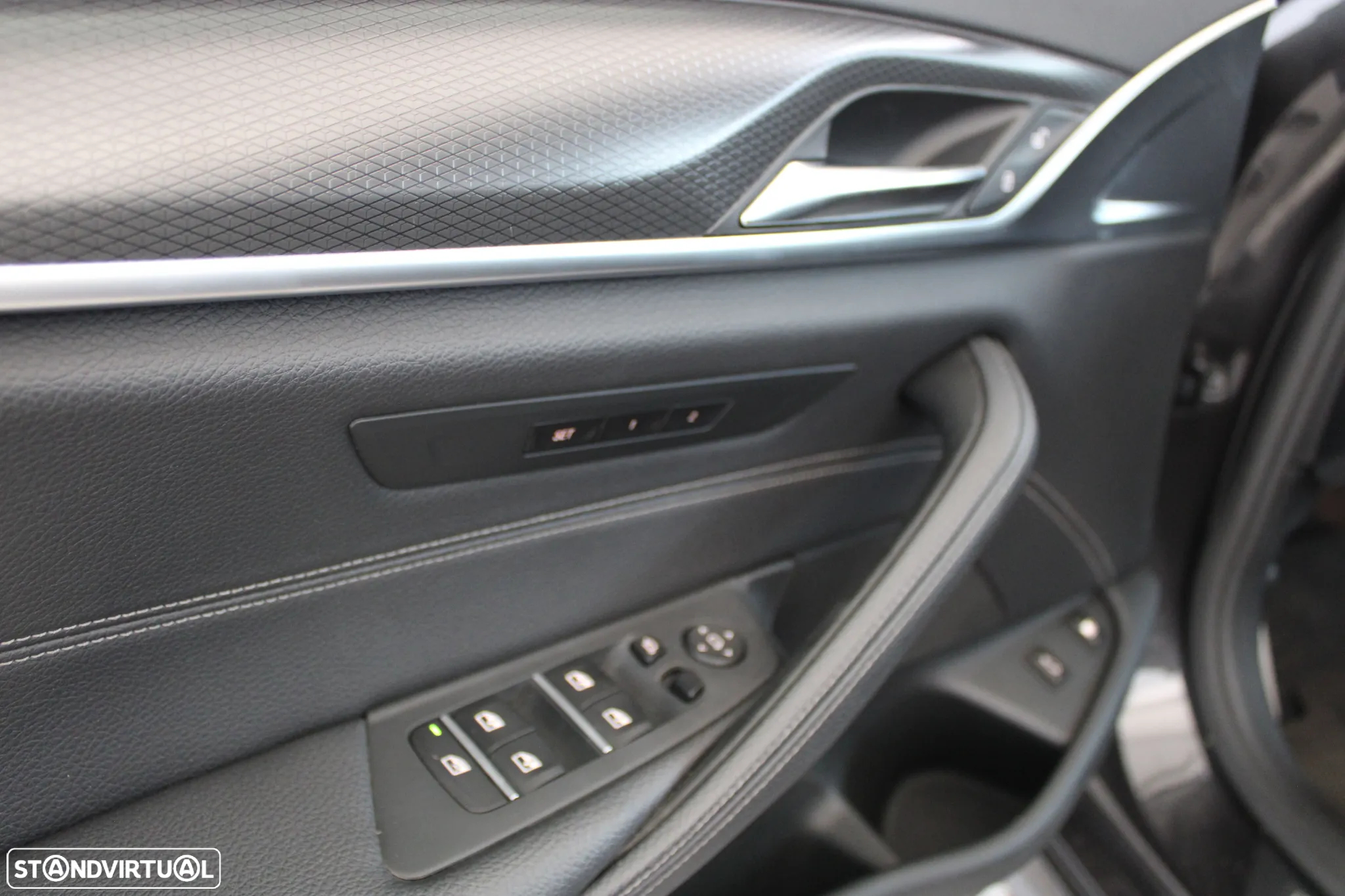 BMW 530 e Pack Desportivo M - 5