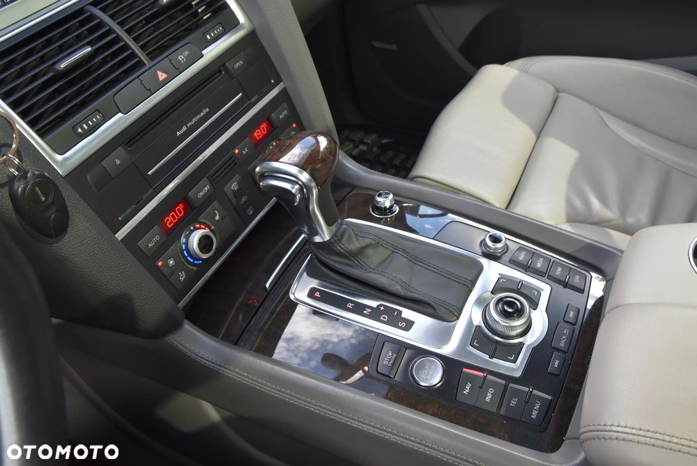 Audi Q7 - 7