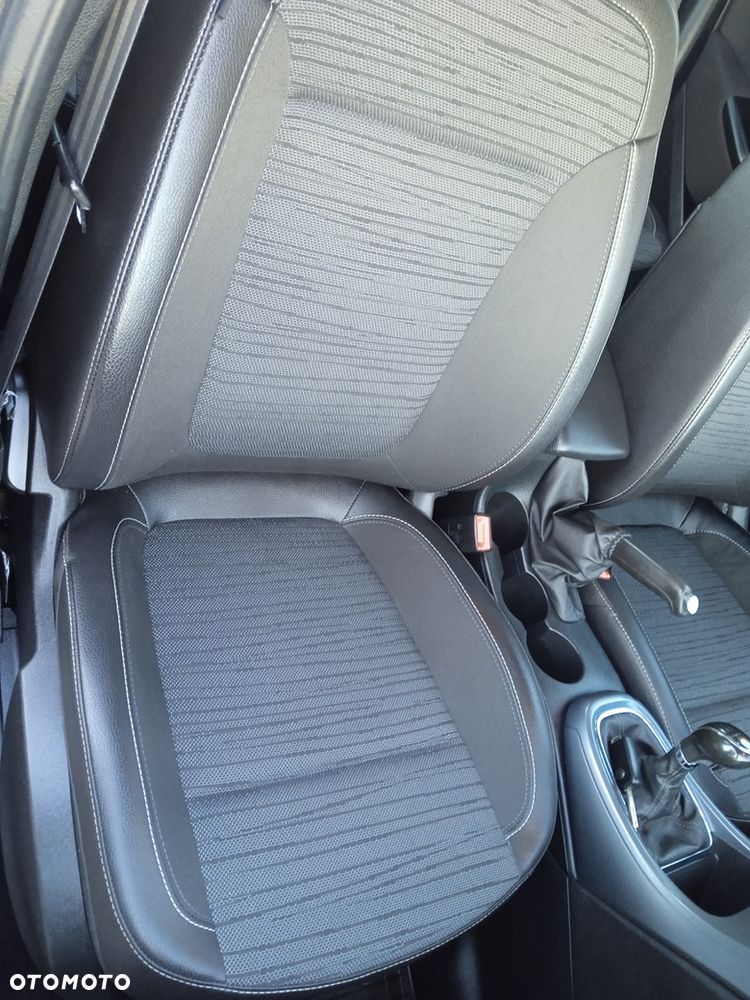 Opel Astra 1.4 T Executive EU6 - 13