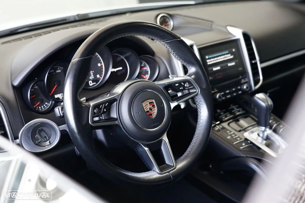 Porsche Cayenne Diesel Platinum Edition - 14