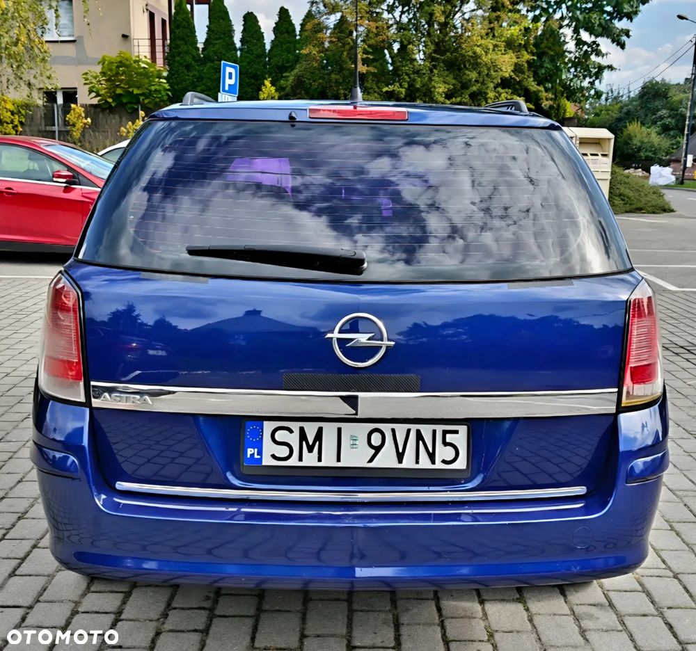 Opel Astra 1.4 Caravan Cosmo - 19