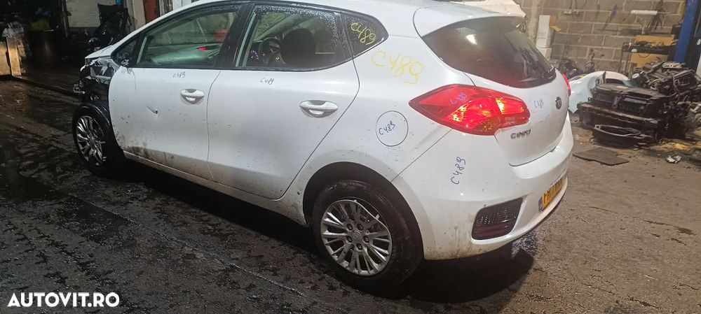 Dezmembrari / Dezmembrez Kia Ceed (JD) 1.4 CRDi D4FC cutie viteze manuala cod culoare Tricoat White Pearl - 3