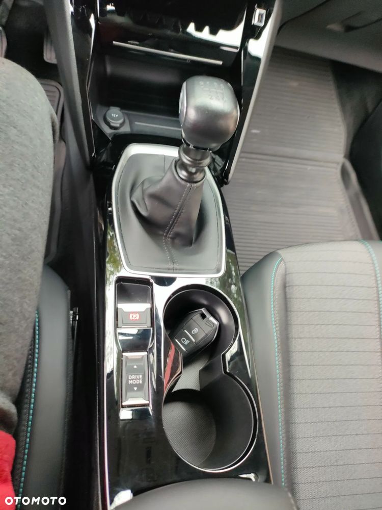 Peugeot 2008 1.2 PureTech Allure Pack S&S - 20