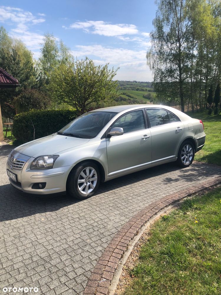 Toyota Avensis 2.0 D-4D - 19