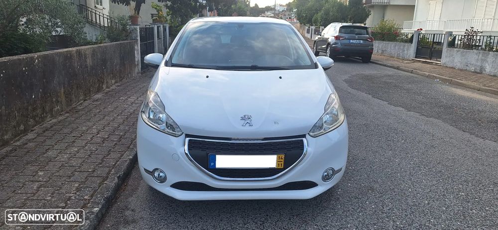 Peugeot 208 - 3